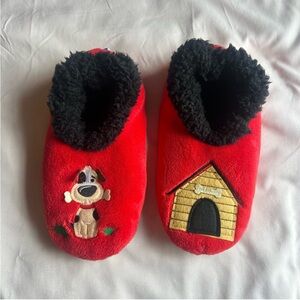 Red Dog House Slippers – Size Medium